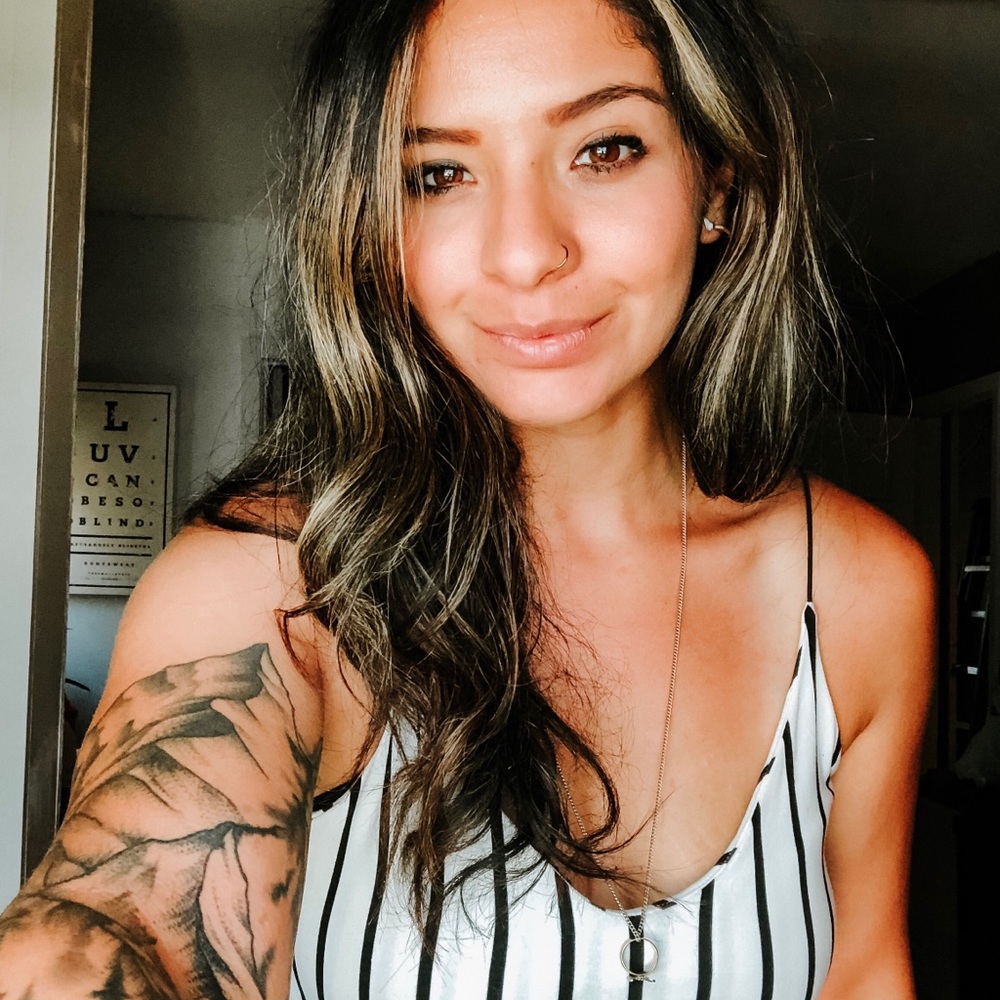 Meet your Posher, Caitlin